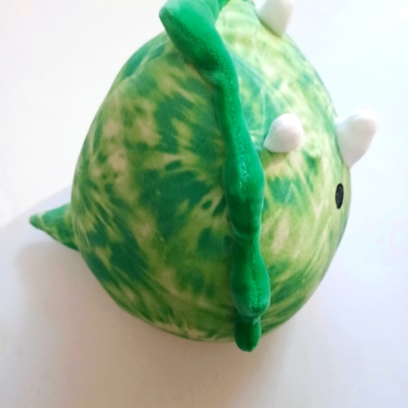 SQUISHMALLOWS KELLY TOY ROCIO TRICERATOPS PLUSH SOFT GREEN TIE DYED - Picture 6 of 6